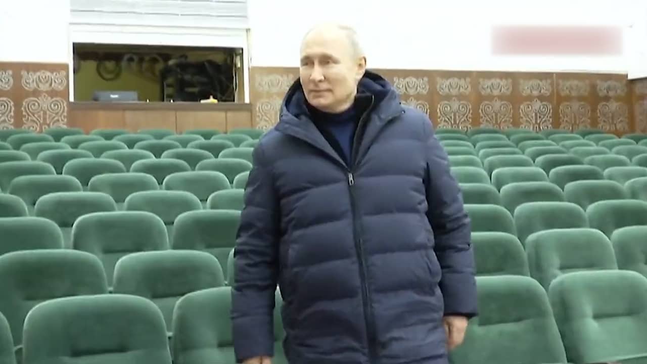 Beeld uit video: Ongeverifieerde beelden tonen bezoek van Poetin aan Mariupol