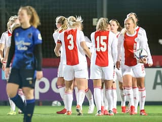 Koploper Ajax buigt achterstand om in Eredivisie Vrouwen, PSV wint moeizaam
