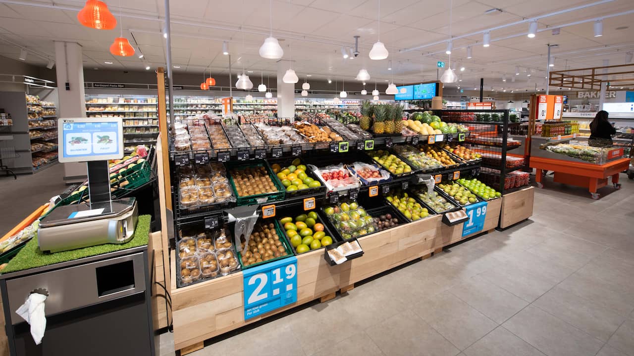 Mooie vrouw peddelen Schrijfmachine Albert Heijn stopt met gratis plastic zakjes bij groente en fruit |  Economie | NU.nl