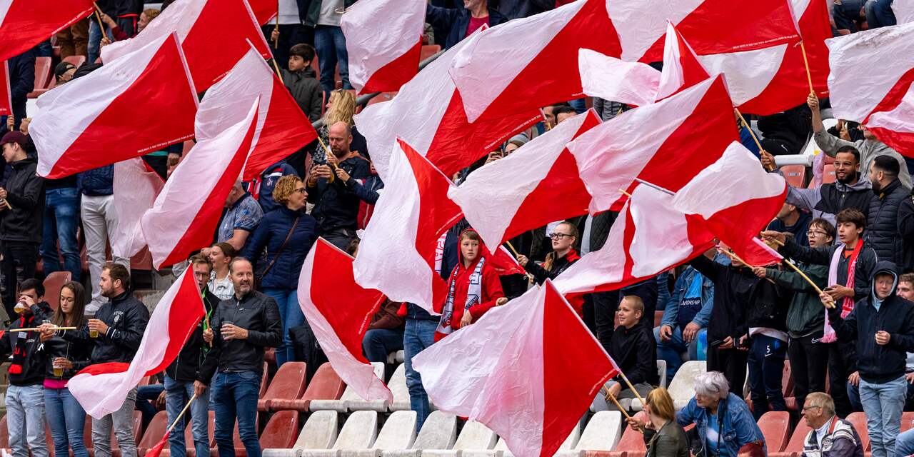 ME bekogeld met stenen na wedstrijd FC Utrecht-Cambuur, beveiliger raakt gewond