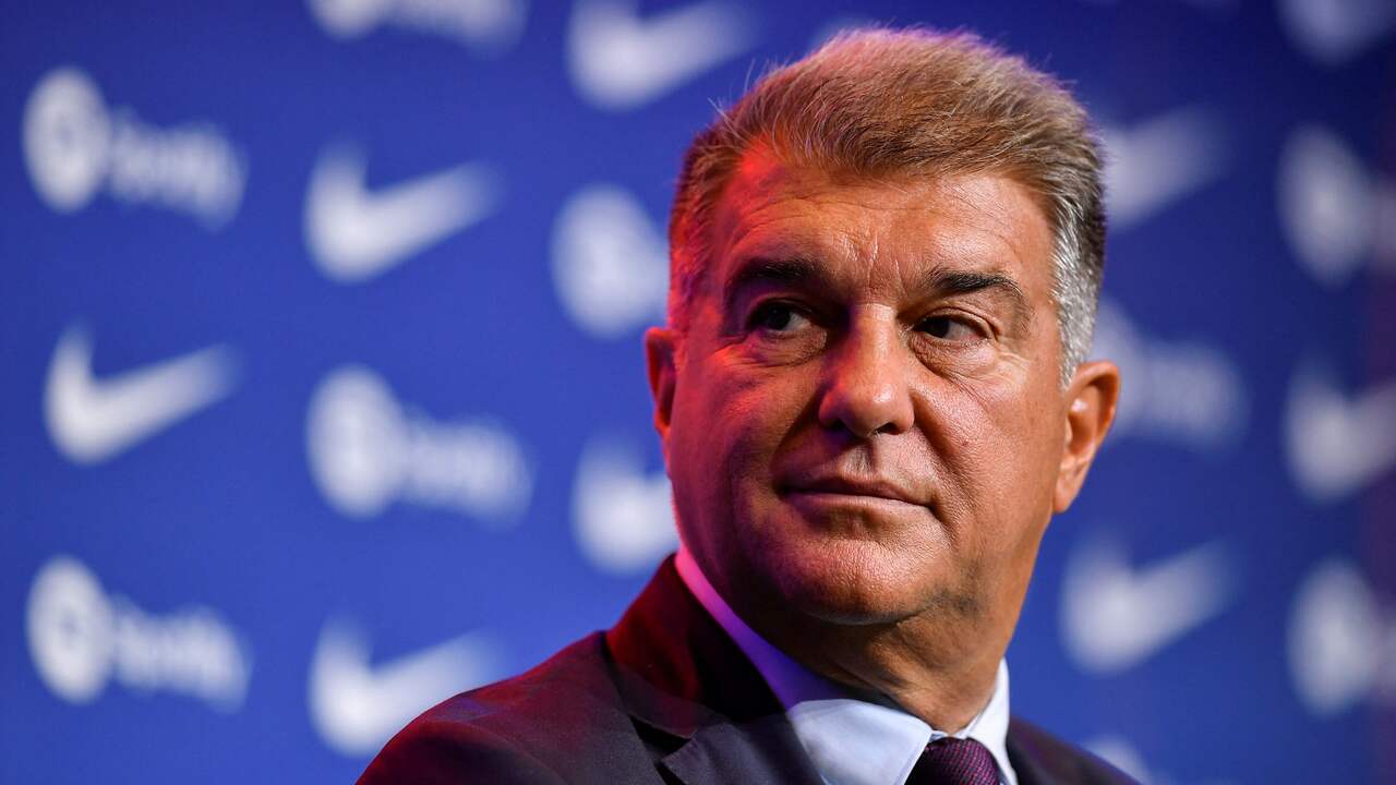 Joan Laporta dreigt met een rechtszaak tegen Frenkie de Jong.