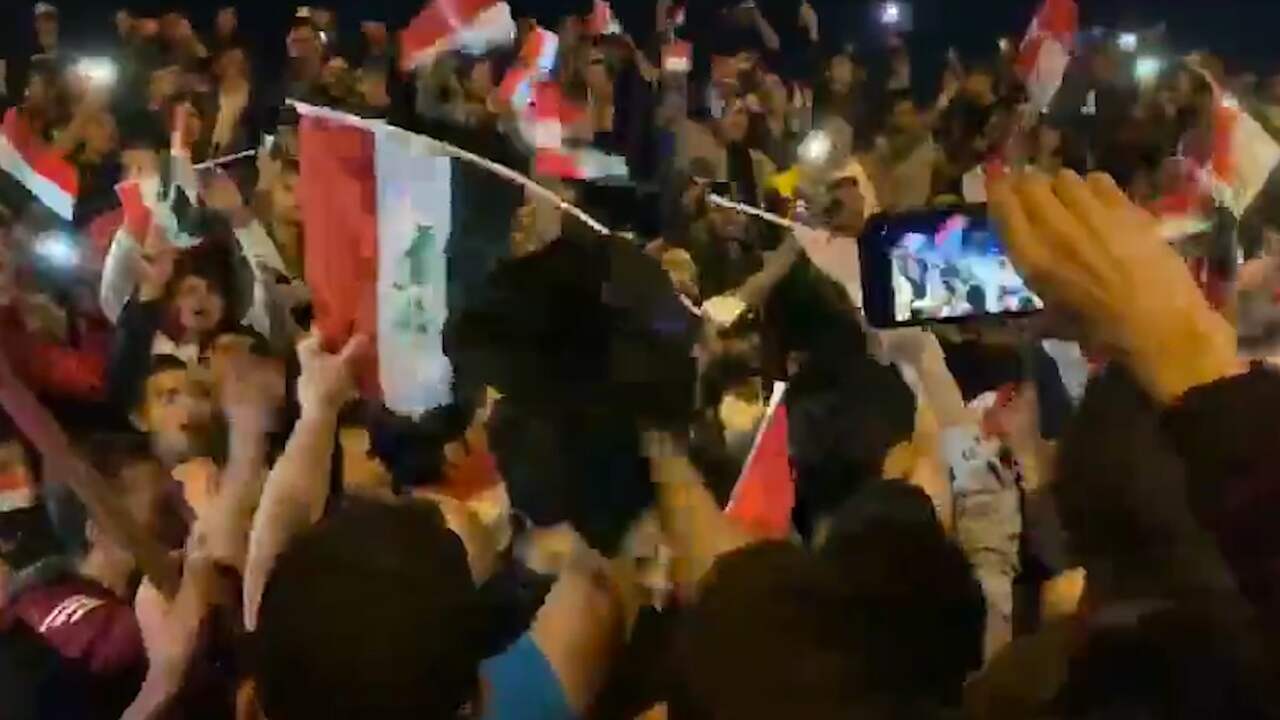 Iraakse voetbalfans massaal de straat op na overwinning op Iran