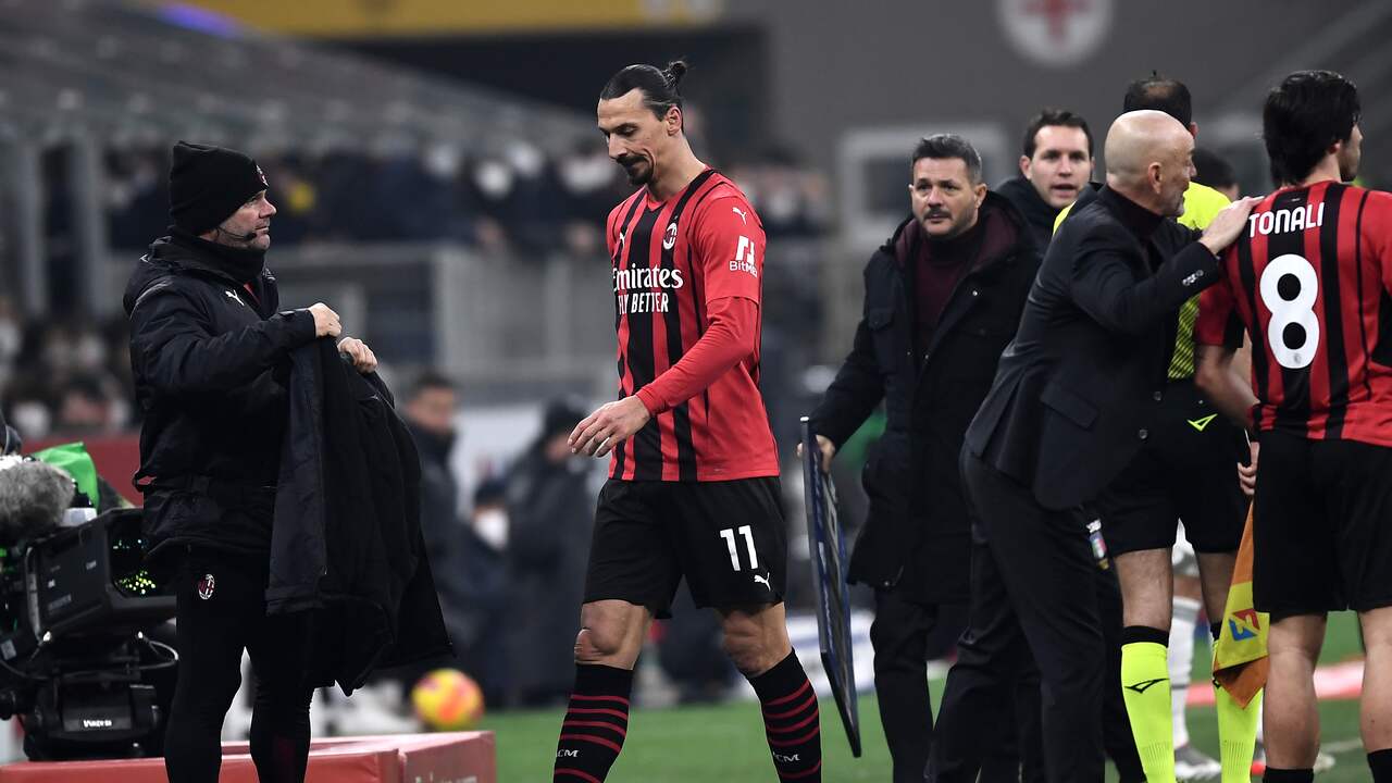 Zlatan Ibrahimovic viel geblesseerd uit bij AC Milan.
