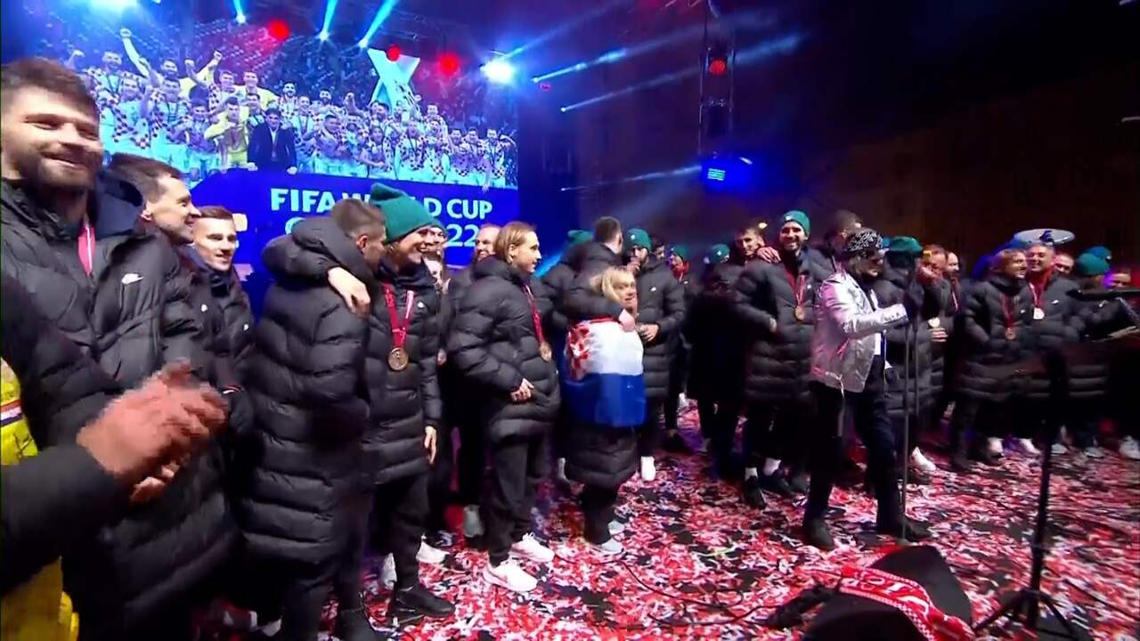 Beeld uit video: Heldenontvangst voor Kroatisch voetbalelftal