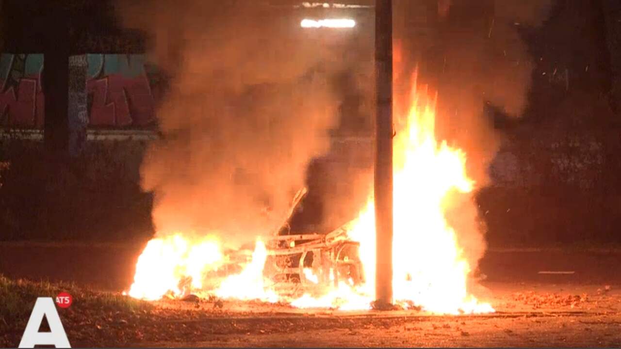 Scooter verwoest door brand in Noord