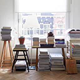 Manieren om boeken slim en mooi op te bergen in huis