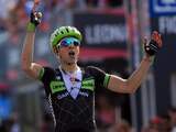 Formolo wint spectaculaire Giro-etappe, Clarke nieuwe leider