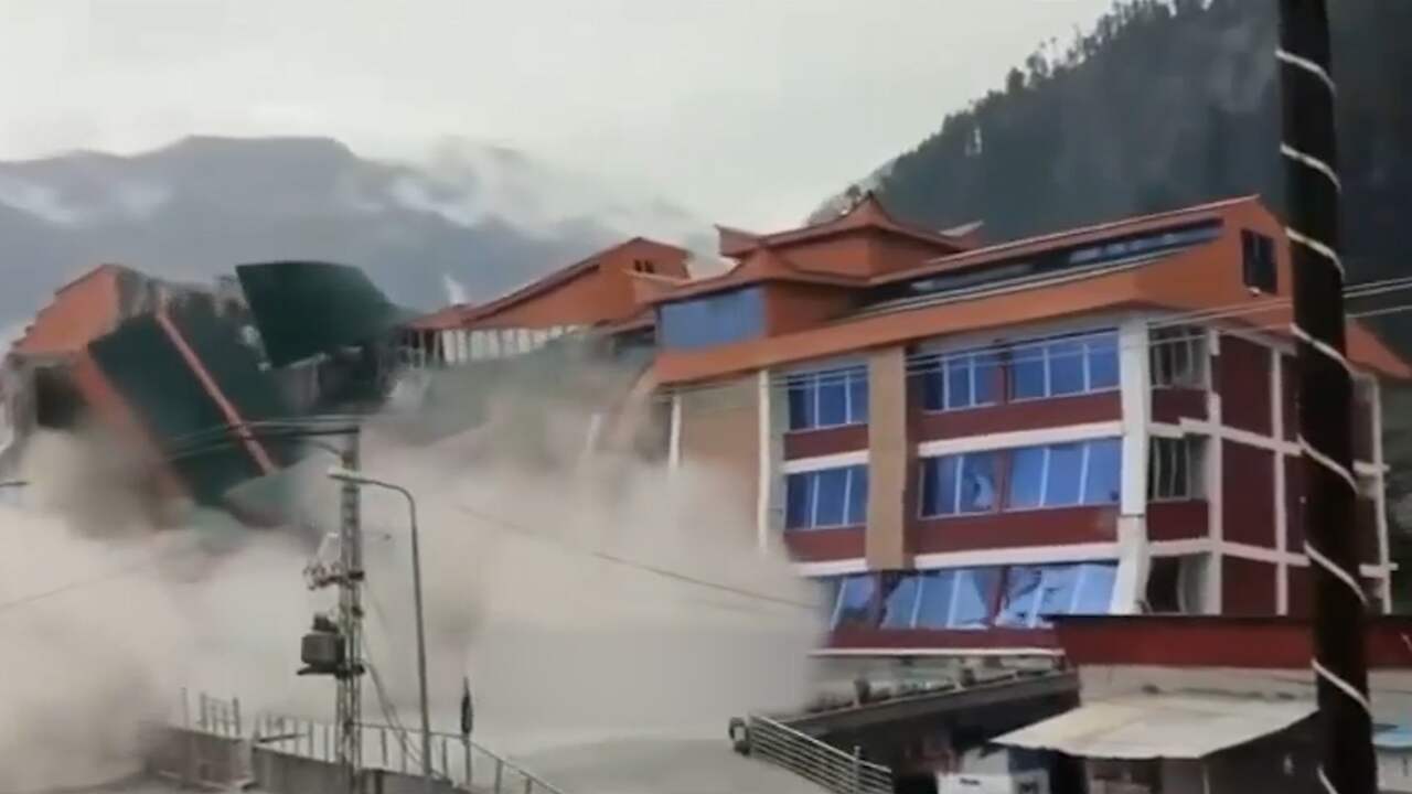 Beeld uit video: Pas gebouwd hotel in Pakistan weggevaagd door overstroming