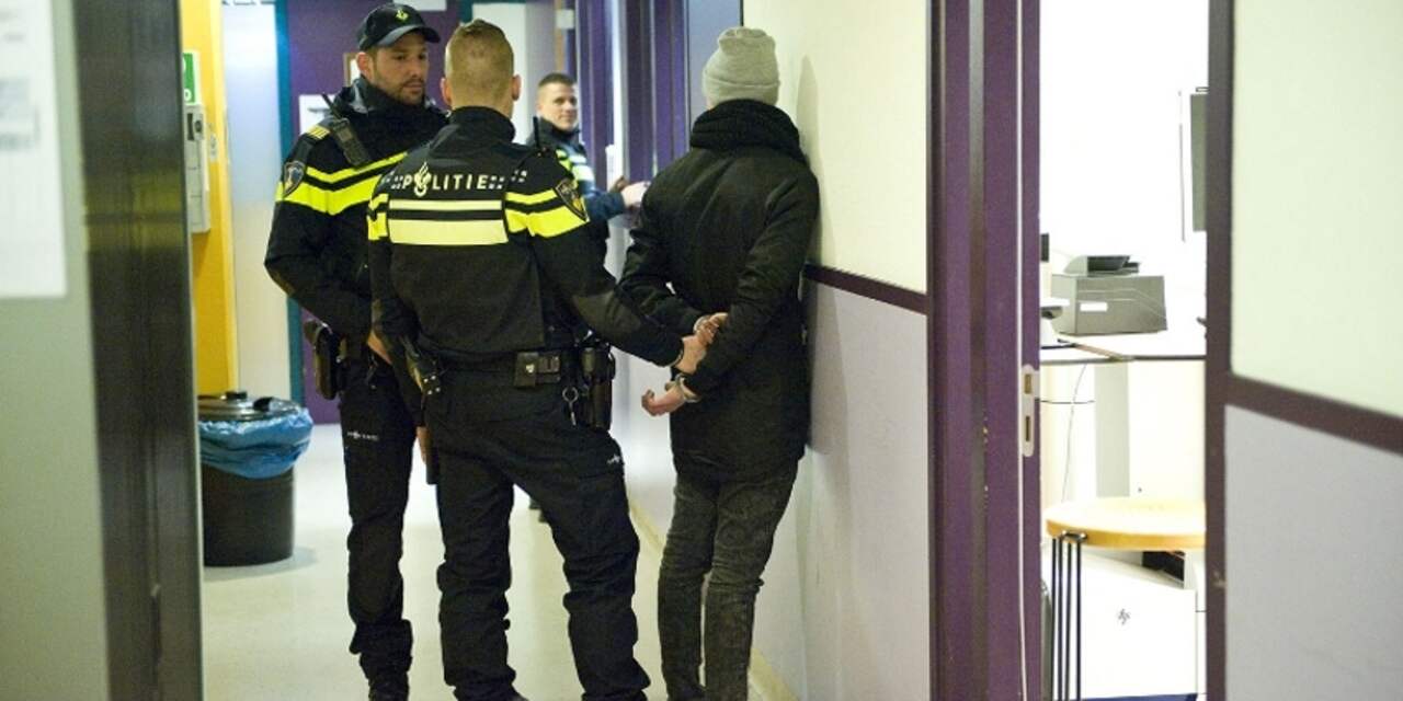 Vier personen die nog celstraf moeten uitzitten aangehouden in Den Haag