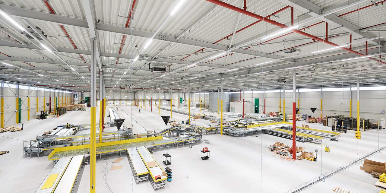 Amazon opent eerste pakketcentrum in Nederland