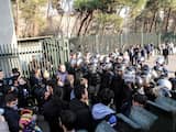 Studenten demonstreren bij de universiteit in Teheran.