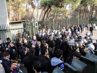 Parlement Iran dringt aan op vrijlating betogers