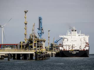 Lng-tanker in de Rotterdamse haven