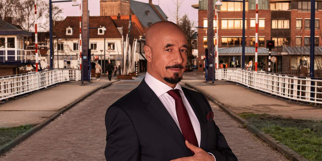 Sabri Saad El Hamus speelt Pilatus in The Passion, geen muziek van Borsato