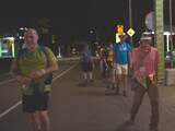 Wandelaars lopen ondanks waarschuwing de Vierdaagse