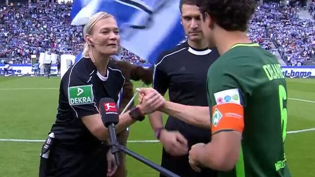 Succesvol debuut voor eerste vrouwelijke arbiter in Bundesliga