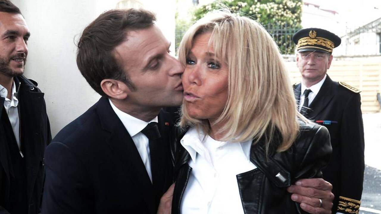 Macron lijkt wel trouw te blijven aan zijn Brigitte.