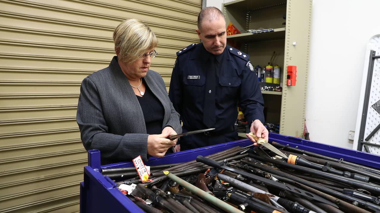 Australia organizes surrender action, about 260,000 illegal firearms in