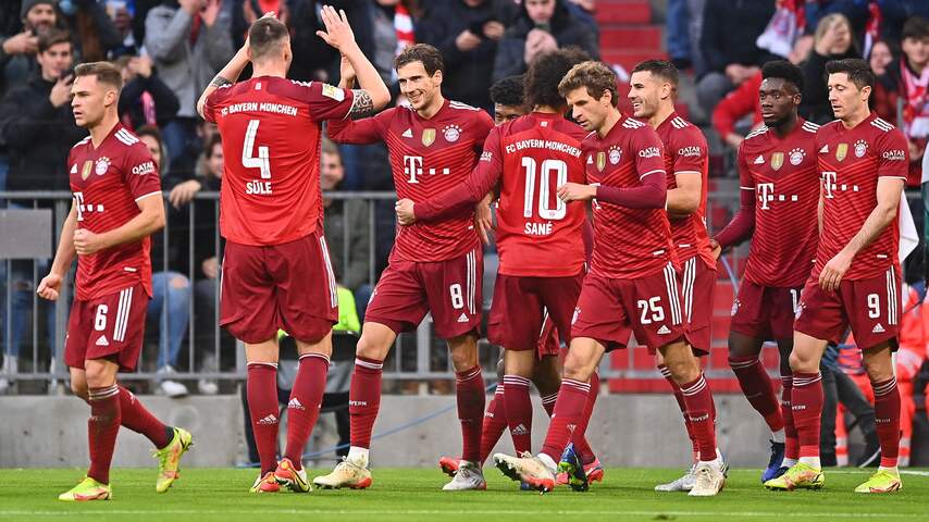 Bayern steviger aan kop na winst op Freiburg en verlies concurrent Dortmund