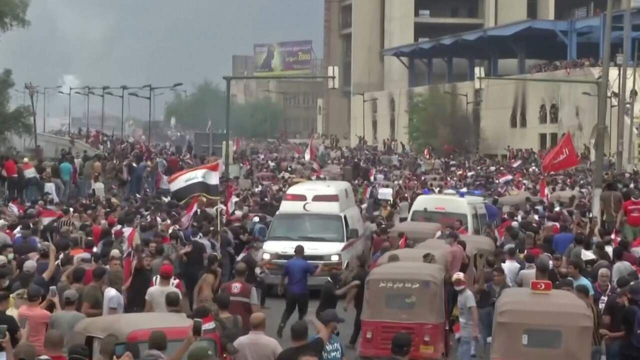 Tientallen doden bij massale protesten in Bagdad