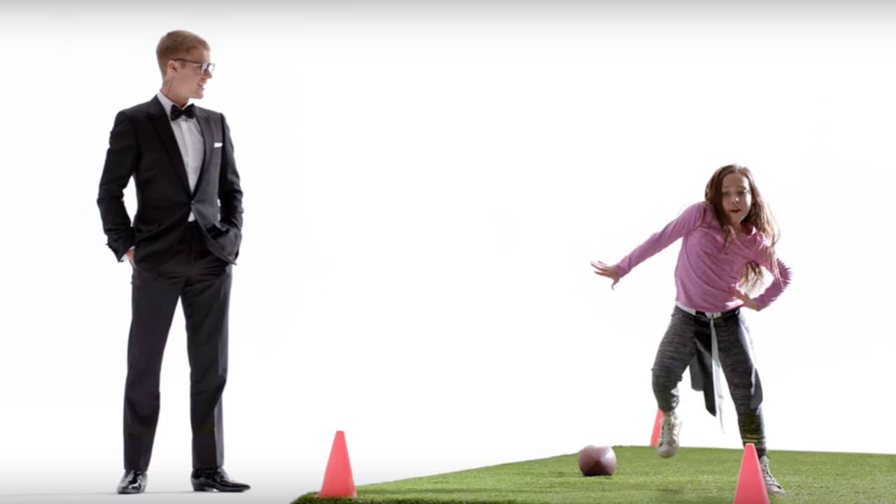 Justin Bieber danst in reclame T-Mobile