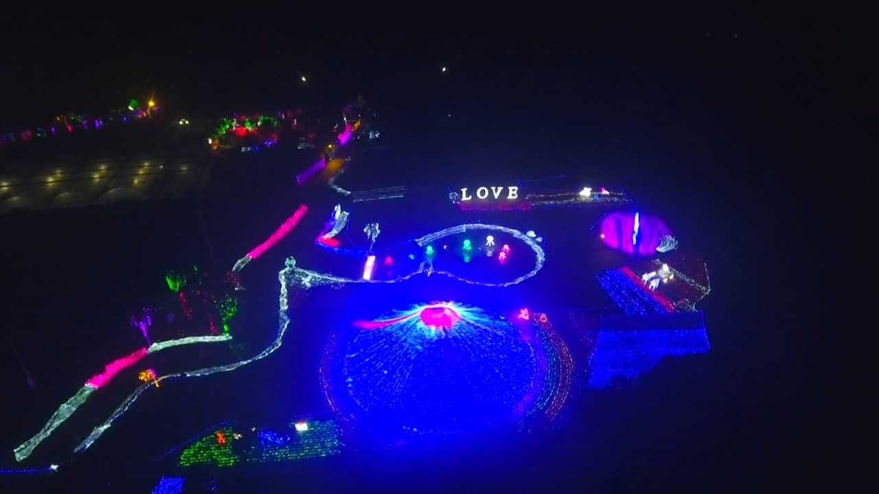Chinezen vieren oprichting Volksrepubliek met lichtshows