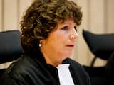 Op 3 november vraagt Wilders advocaat Knoops om wraking van rechter Elianne van Rens omdat zij partijdig zou zijn. Het OM acht het verzoek kansloos.