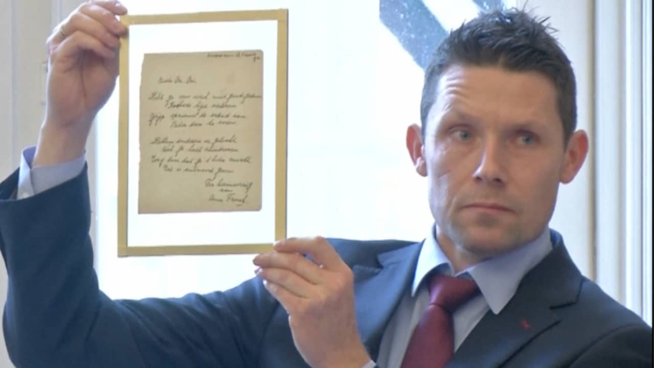 Handgeschreven versje Anne Frank levert 140.000 euro op