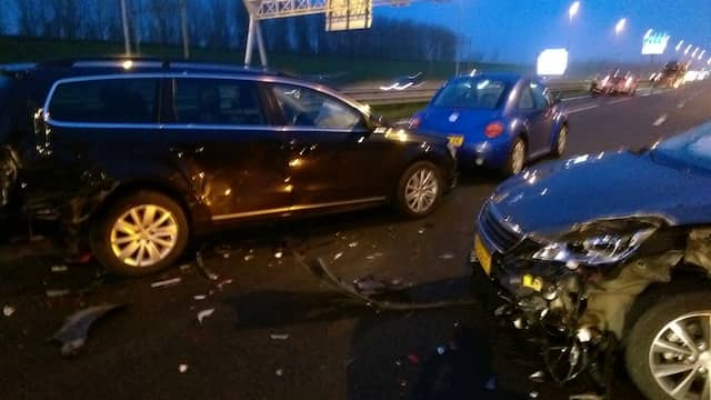 Gewonden door kettingbotsing op A12. Gewonden door kettingbotsing op A12.