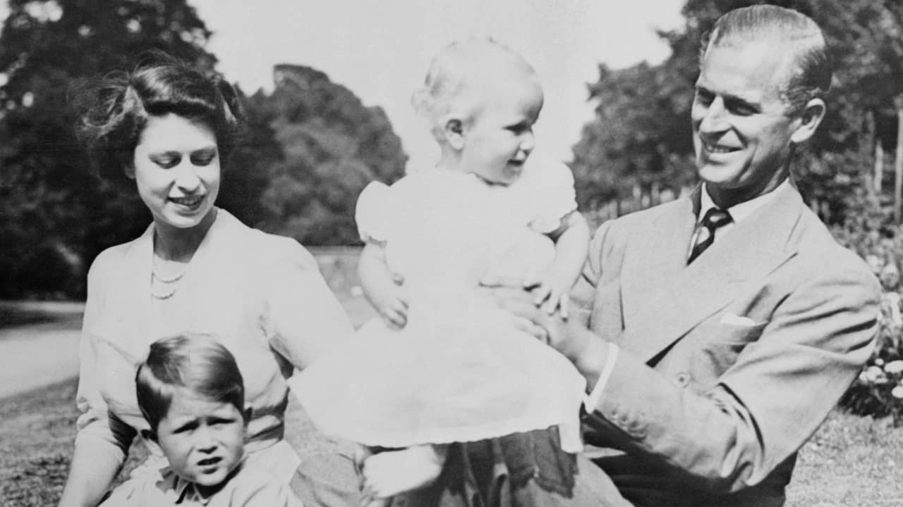 Britse prins Philip trekt zich terug uit openbare leven ...