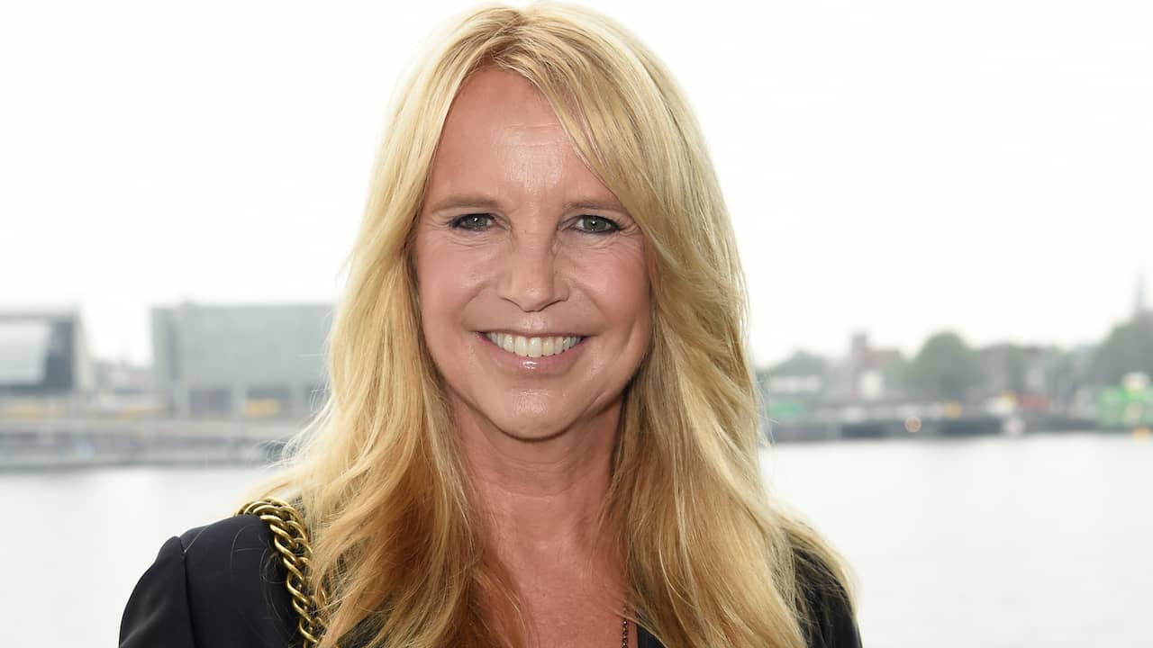 Linda de Mol finds it hard to be home alone - Teller Report