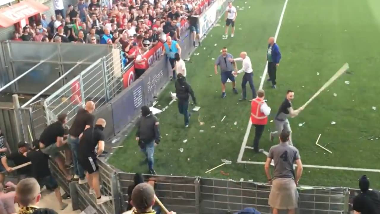 MVV-Roda JC halfuur stilgelegd vanwege rellende supporters ...