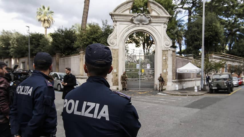 Politie Rome onderzoekt vondst menselijke botten in Vaticaanse ambassade