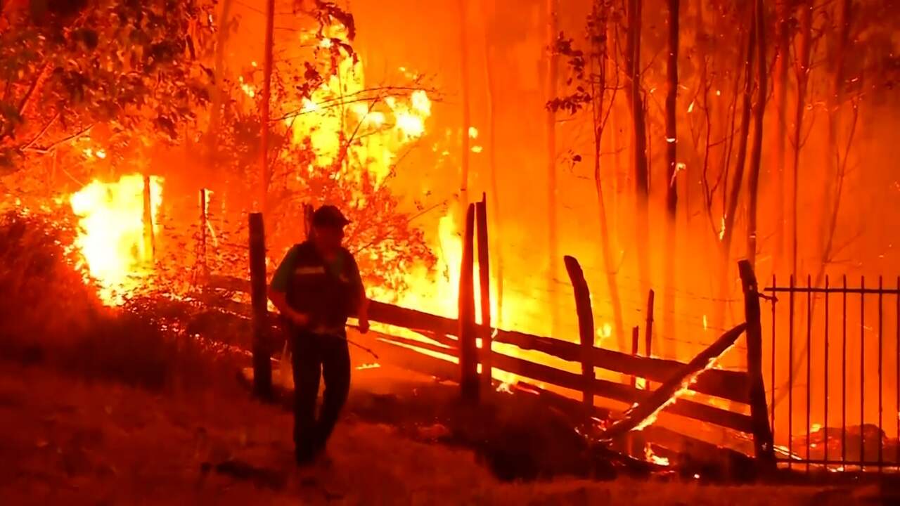 Beeld uit video: Aanhoudende bosbranden teisteren Chili tijdens recordhittegolf