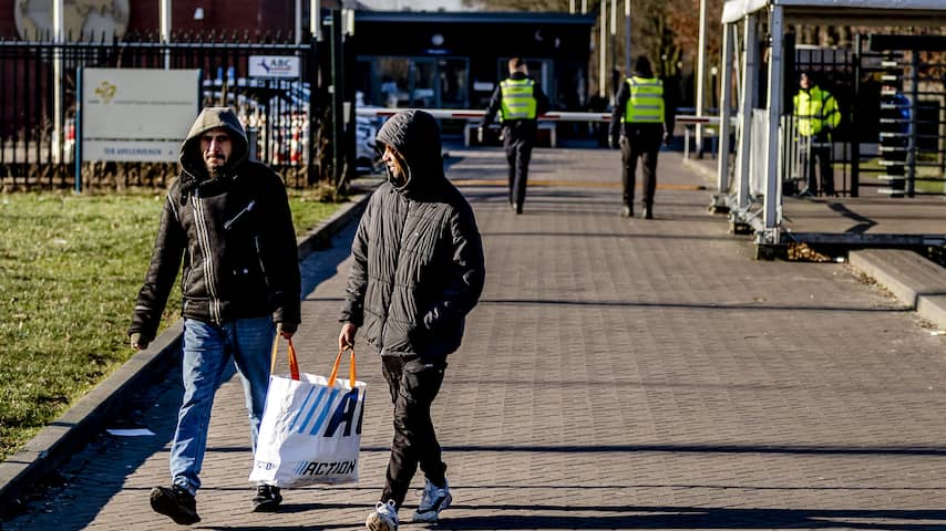 Aantal Asielzoekers Ter Apel Moet Snel Omlaag, Anders 15.000 Euro Boete ...