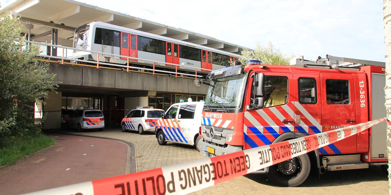 Vijf jaar cel en tbs voor doodsteken man in metro Amsterdam