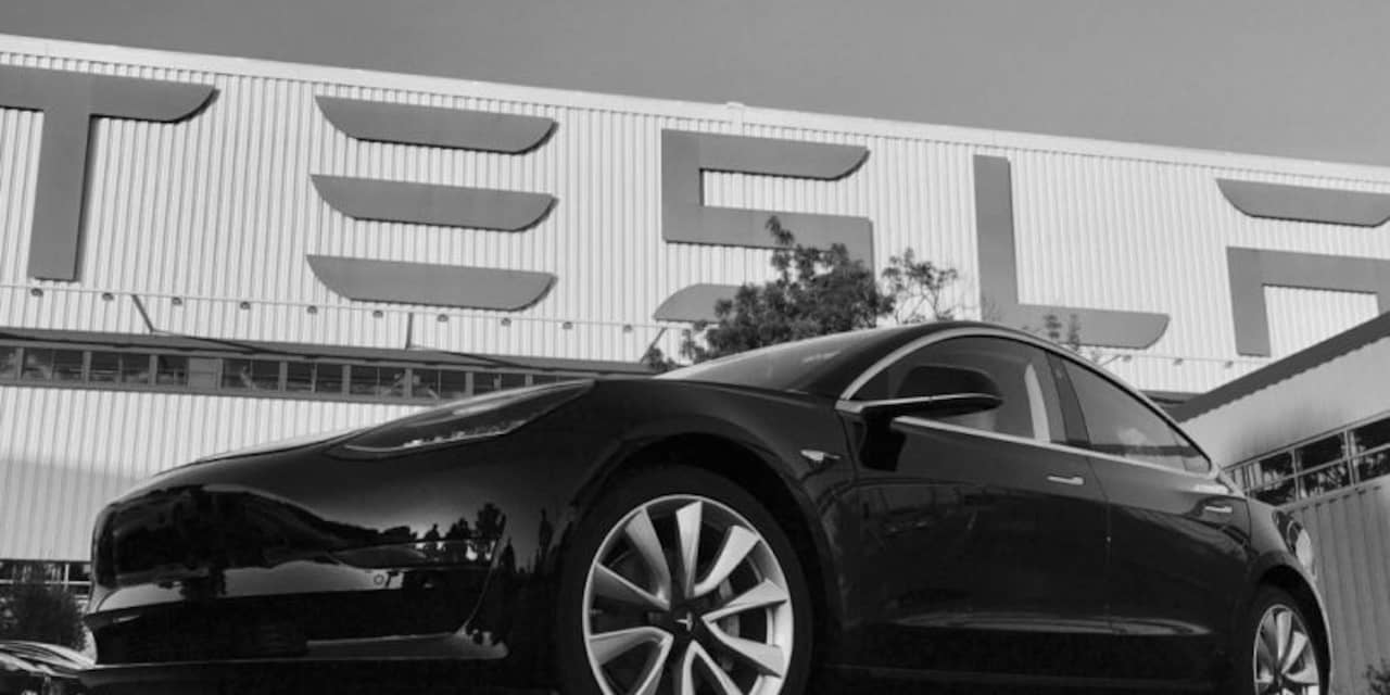 Tesla gaat vaker rapporteren of zelfrijdfunctie veilig is