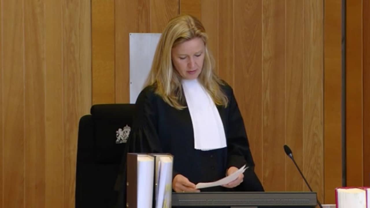 OM eist vijftien jaar cel en tbs voor doden Mariska Peters