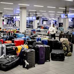 Koffer kwijt op het vliegveld? Dit moet je doen en hier heb je recht op