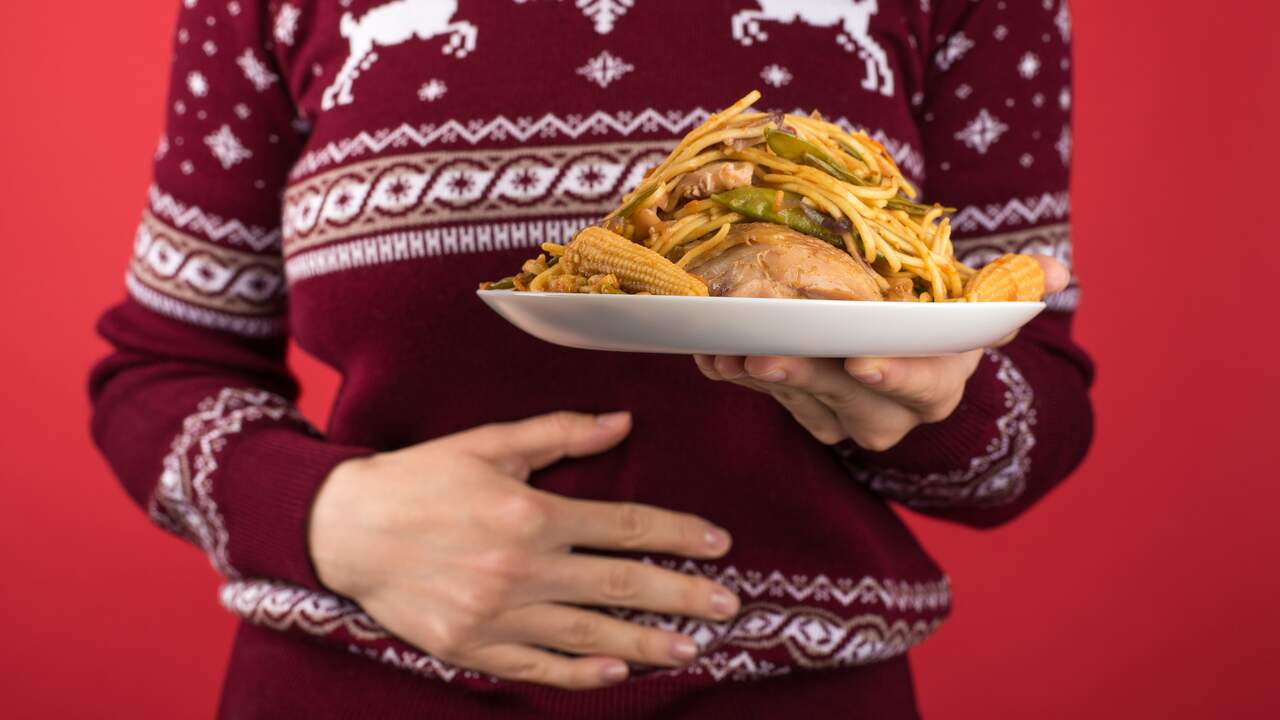 Tips to Avoid Bloating and Gas at Christmas Dinner: Expert Advice