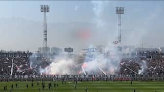 Tribune van Chileens voetbalstadion stort in