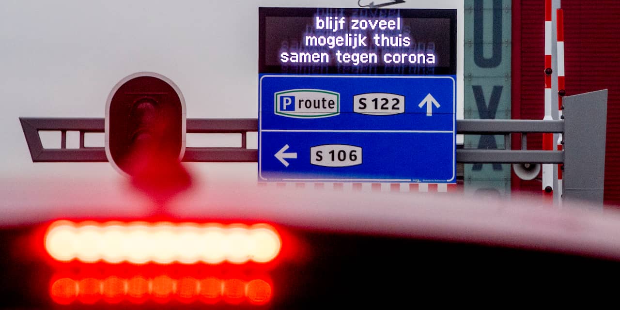 Rijkswaterstaat meet een derde minder woon-werkverkeer op snelwegen