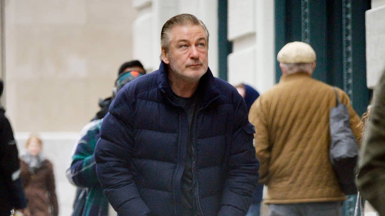 Despite lawsuits, Alec Baldwin will continue shooting Rust | this spring  Movies & Series