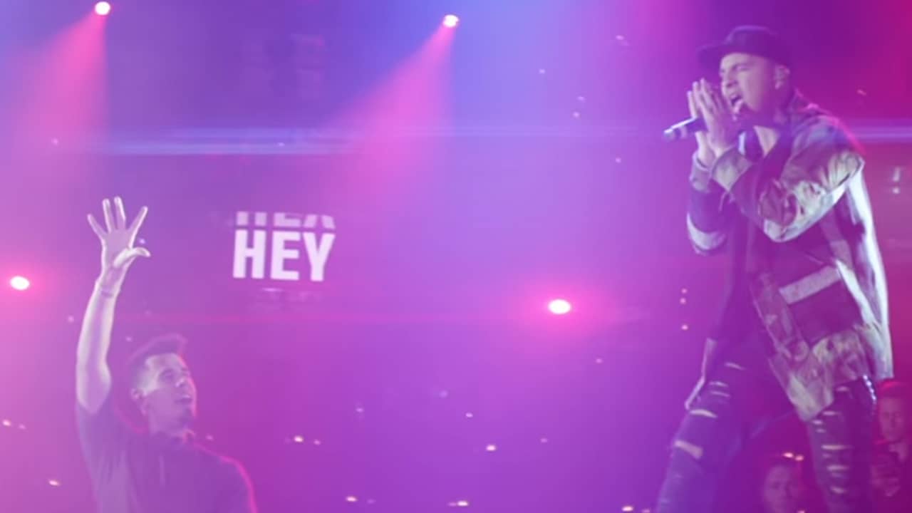 Beeld uit video: Fais ft. Afrojack - Hey