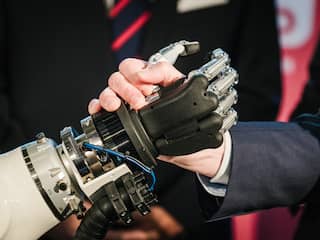 Robot hand schudden