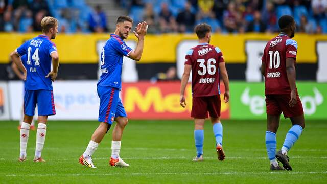 Ricky van Wolfswinkel scoorde tegen zijn oude club.