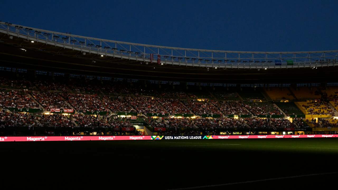 The spectators were mostly in the dark.