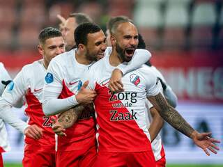 FC Utrecht bezorgt Pardew en ADO Den Haag ruime nederlaag