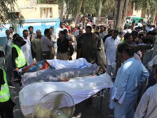 Twintig mensen gedood in soefi heiligdom in Pakistan