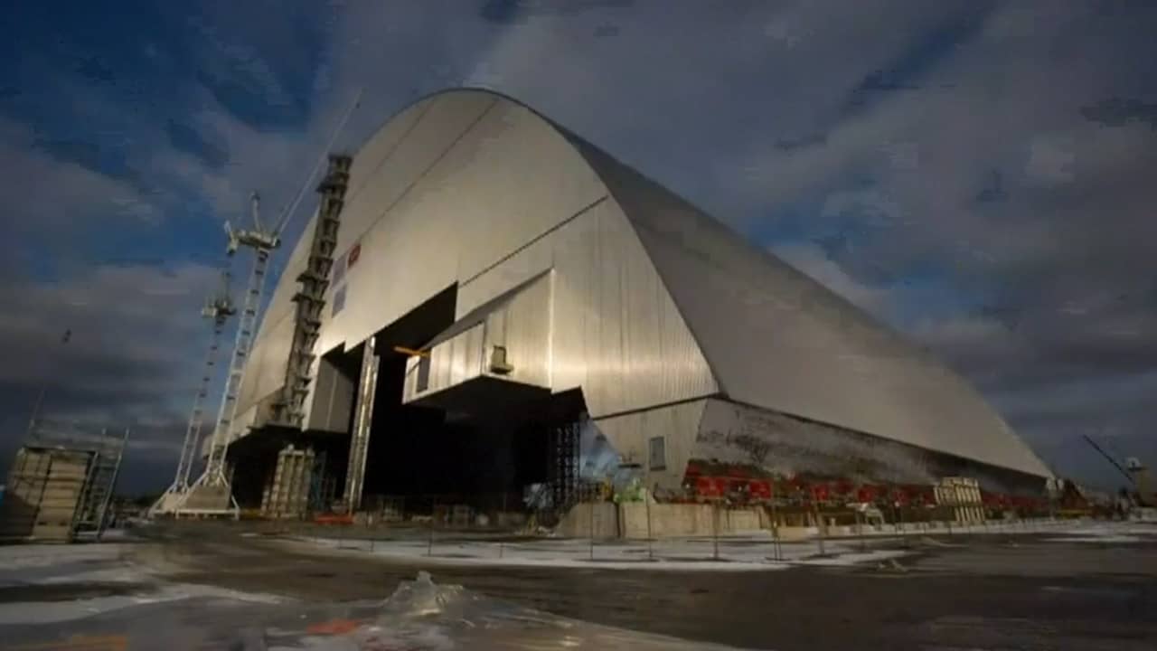 Beeld uit video: Nieuw omhulsel kerncentrale Tsjernobyl bijna klaar 